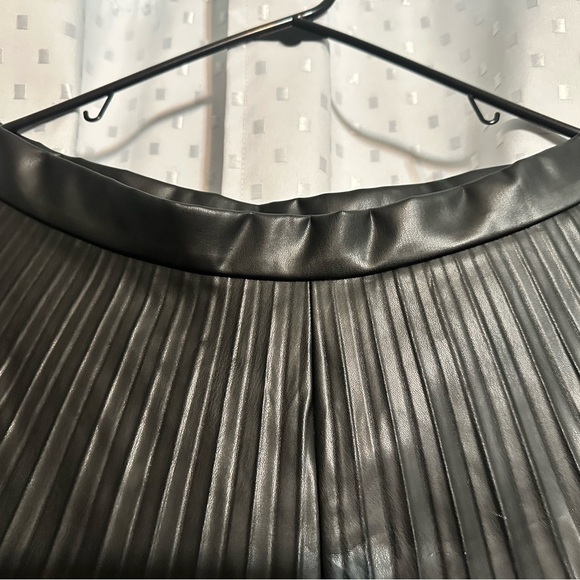 Scoop NYC Black Pleated Midi Skirt for Work - Picture 6 of 10